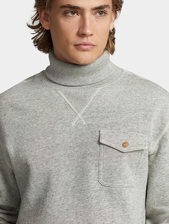 Sweatshirt with turtleneck and pocket - 3