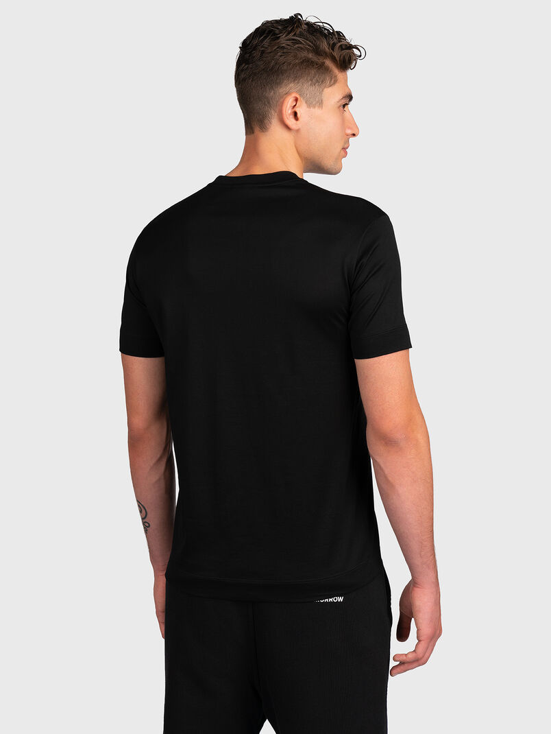 Black t-shirt with accent  applique - 3