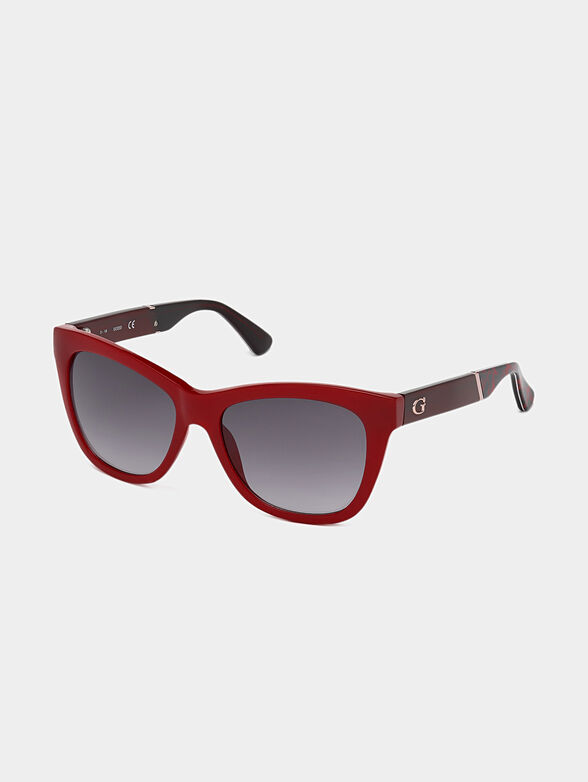 Sunglasses with red frames - 1