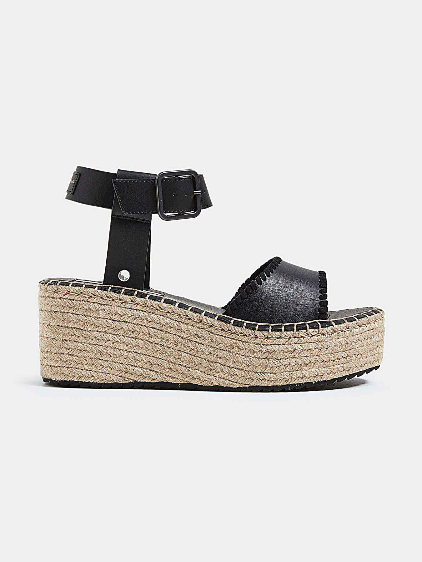 Platform sandals with 2025 jeans