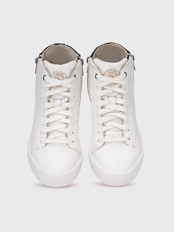 Sneakers with a side zip - 6