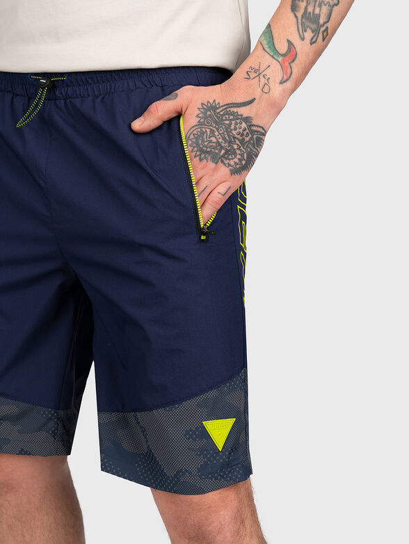 BENTLEY shorts with contrast details - 3
