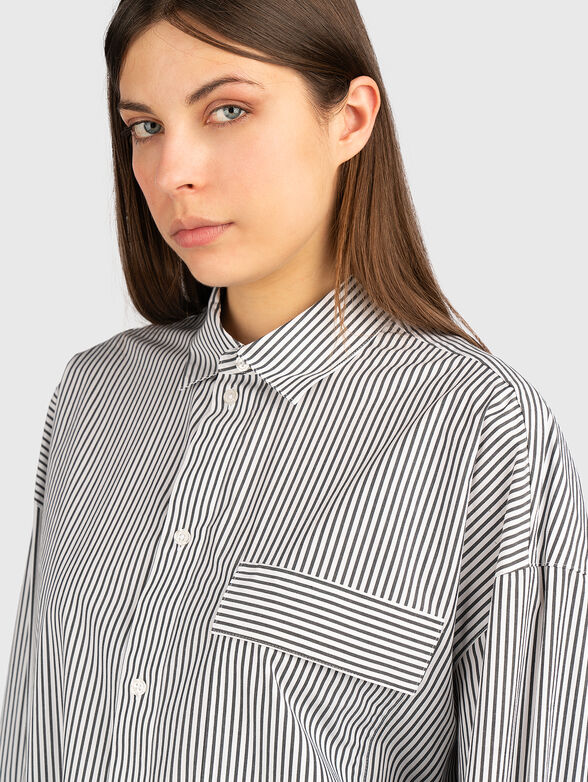 Unisex shirt with elongated hem on the back - 5