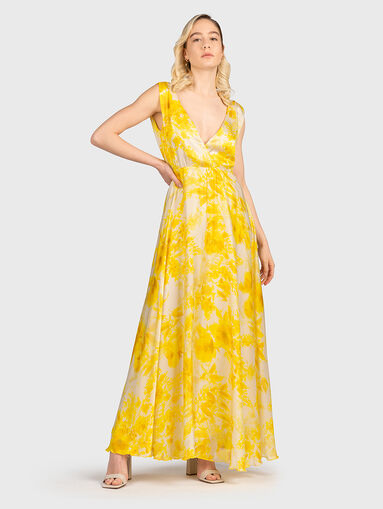 Long V-neck dress with floral print - 5