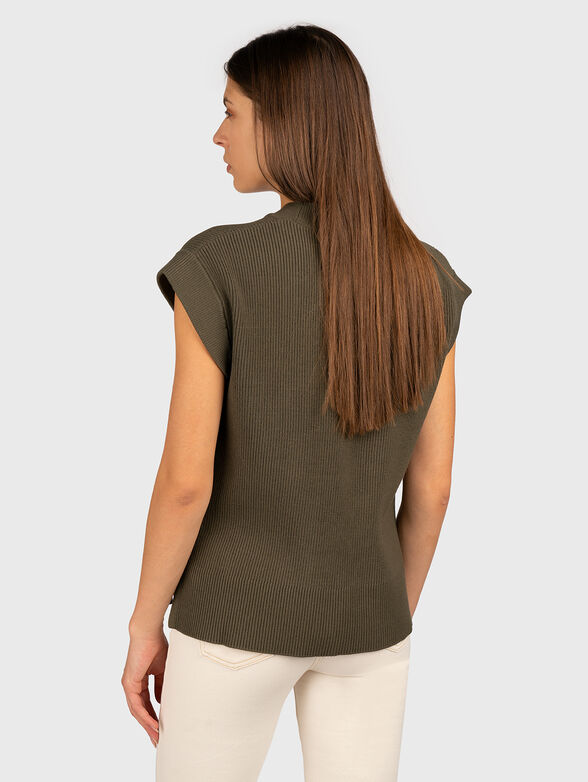 V-neck sleeveless sweater - 3