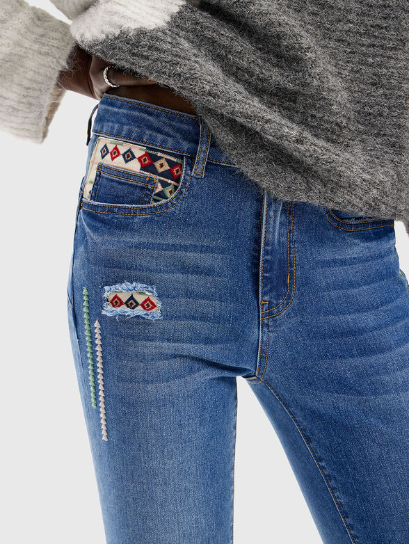 Slim jeans with embroidery - 4