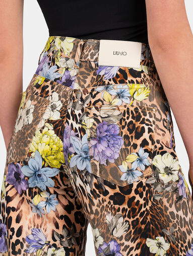 Pants with animal print - 4