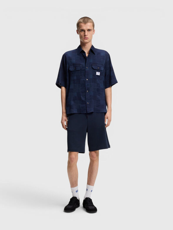 Oversized shirt with a checkered pattern - 2