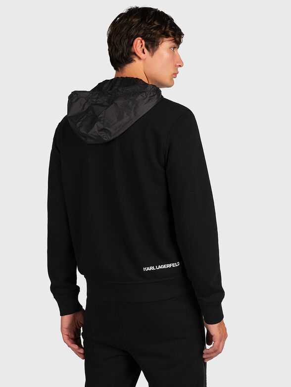 Sweatshirt with accent detail - 3