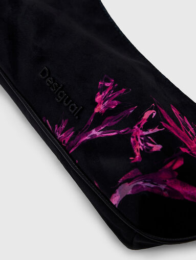 Small bag with floral motif - 4