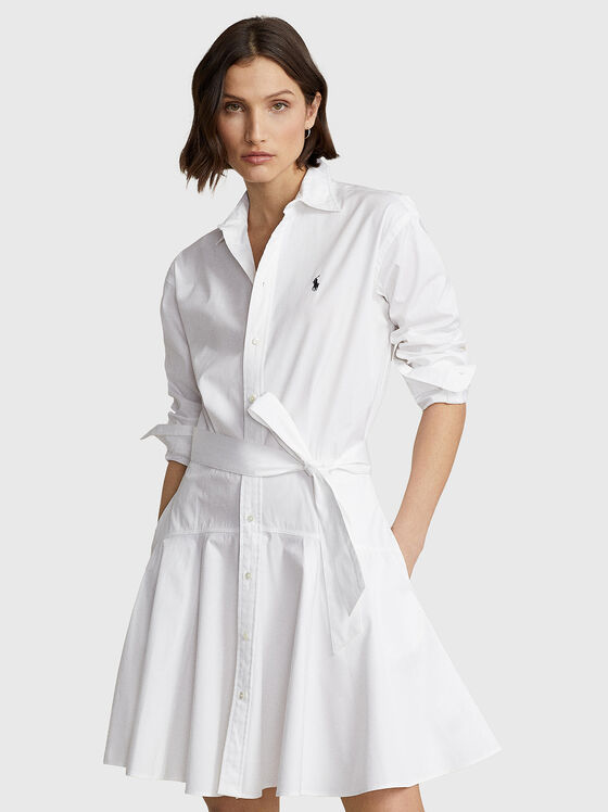Бяла памучна рокля с колан  - 1