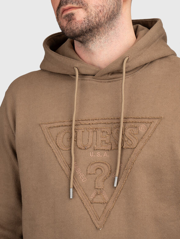 Hooded sweatshirt with a triangular logo - 4