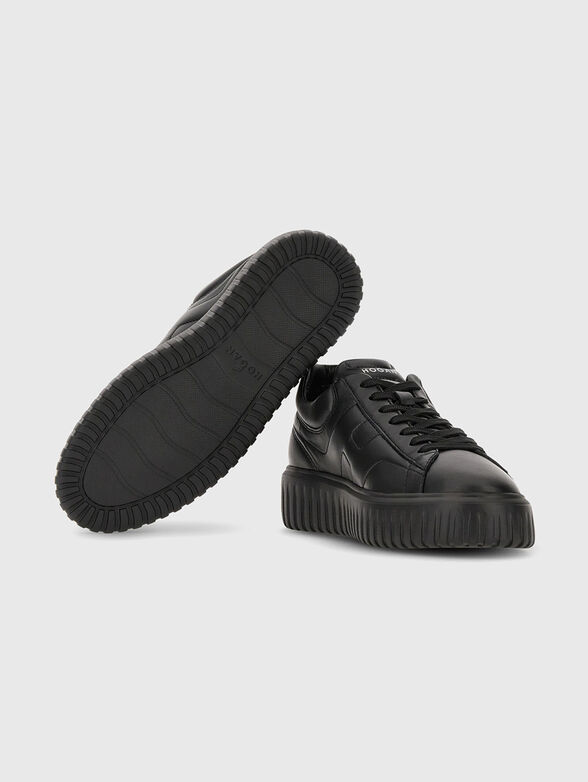 Black sport shoes - 4