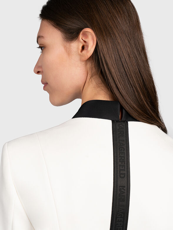 Jacket with contrasting lapel - 6