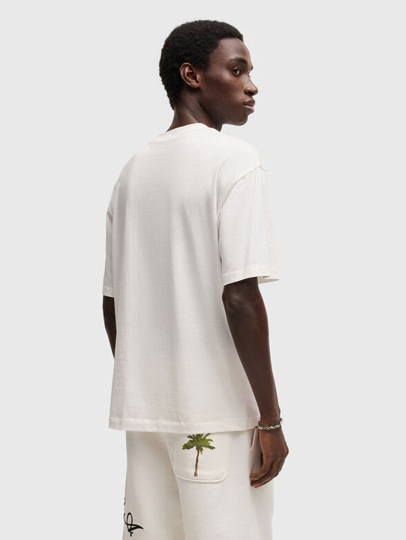 T-shirt with oval neckline and print - 3