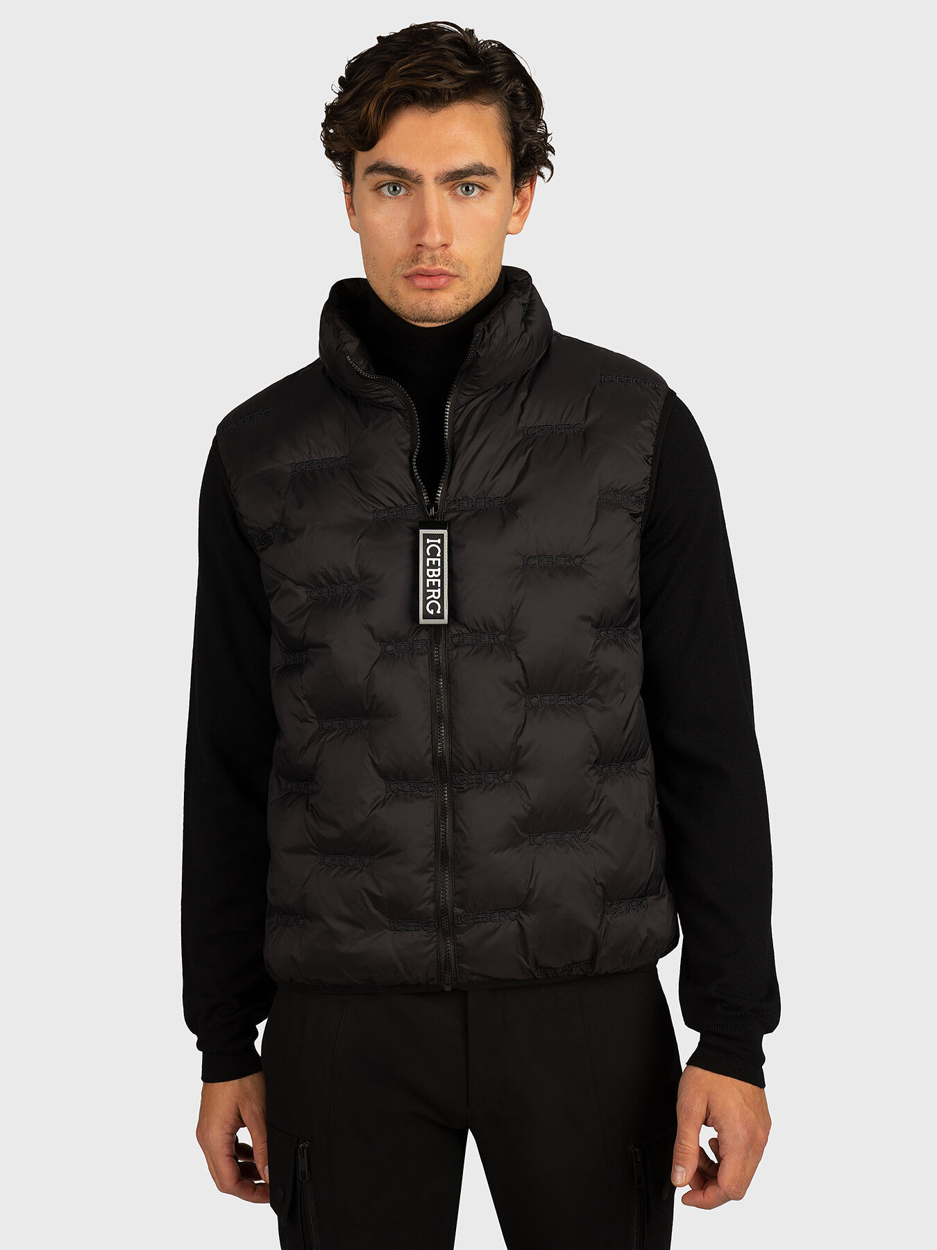 Padded vest with high collar brand ICEBERG Globalbrandsstore en