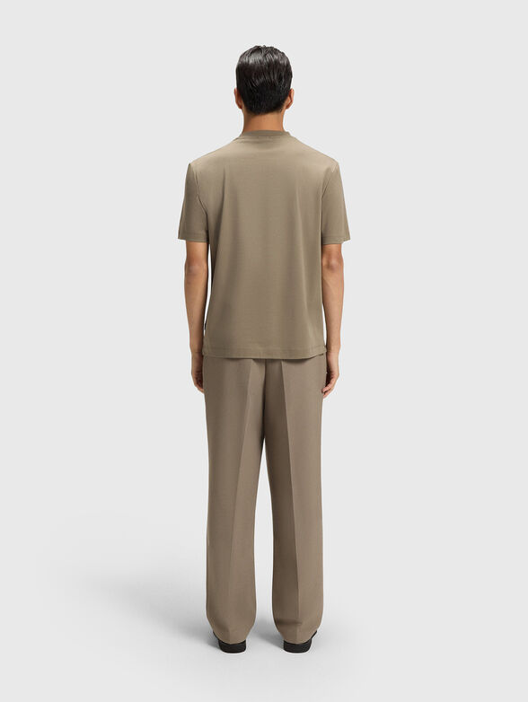 White T-shirt with oval neckline - 3