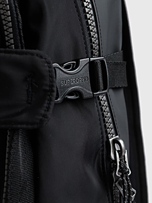 Black backpack with logo detail - 5