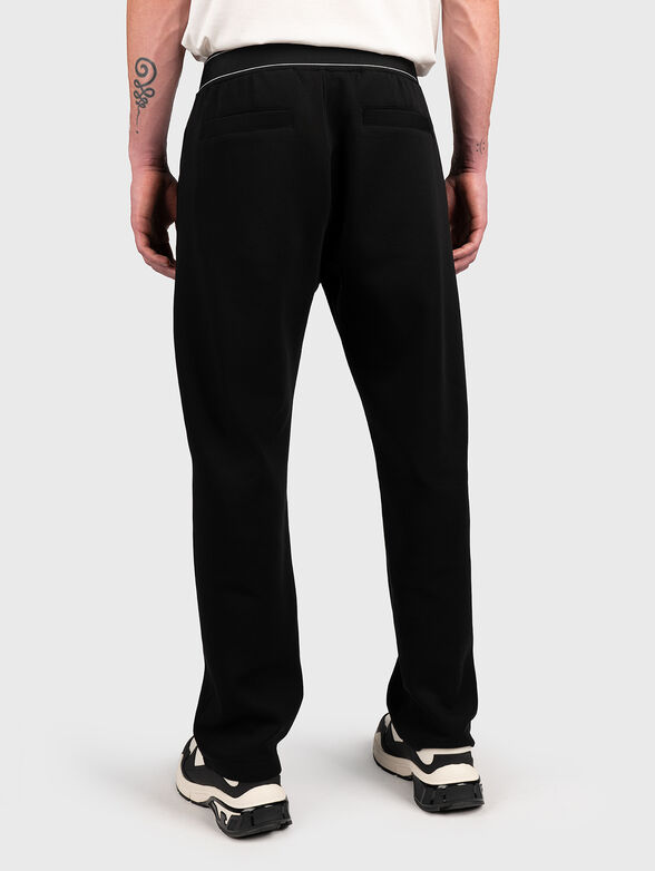 Trousers with contrasting logo accent - 2