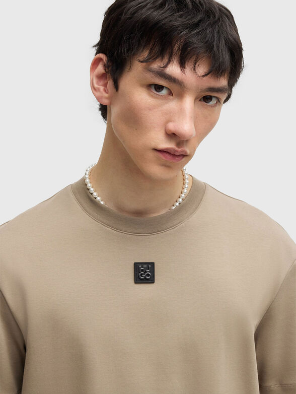 Cotton T-shirt with oval neckline in black - 4