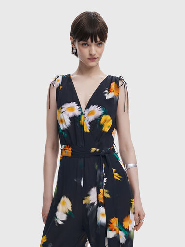 Jumpsuit with floral print and waist belt - 3