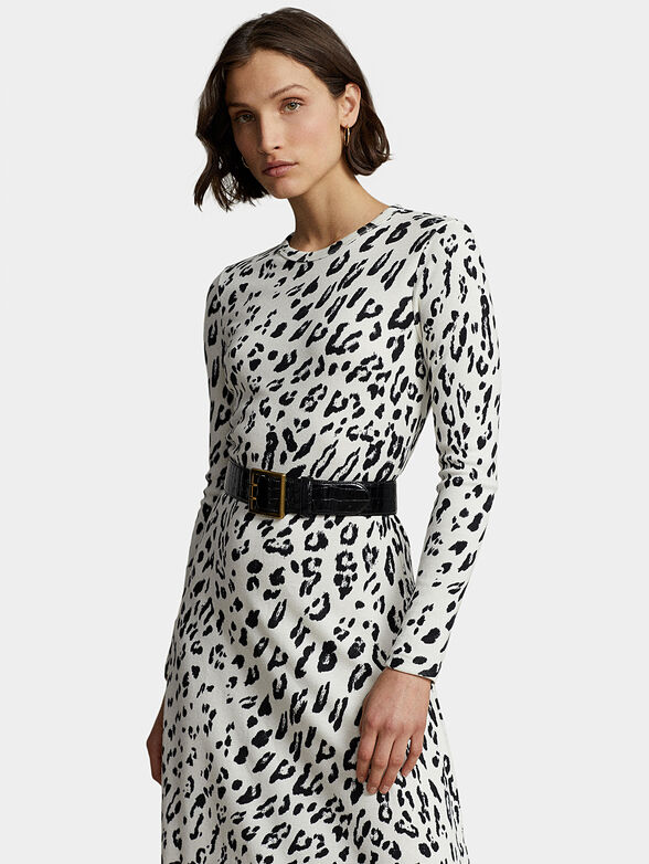 Dress with long sleeves and animal print - 3