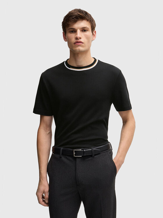 Тениска с овално контрастно деколте - 1