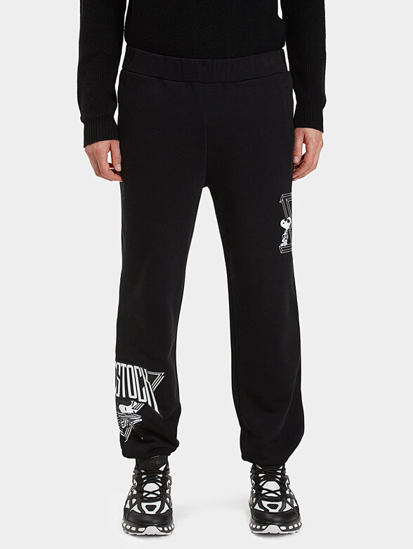 Sports pants with art details - 1