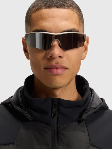 Transitional jacket with detachable hood - 5