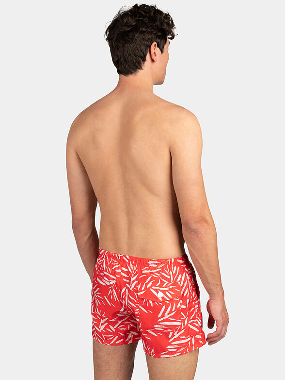 Black beach shorts with print - 2