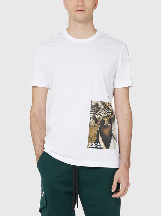 Contrast print T-shirt in white  - 1