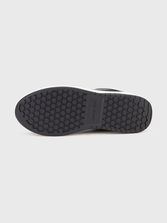 Leather sports shoes with logo print - 5