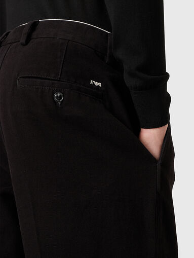 Slim trousers with cuffs and logo detail - 3