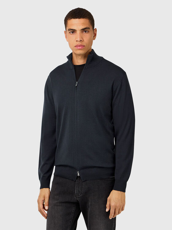 Жилетка в тъмносив цвят - 1