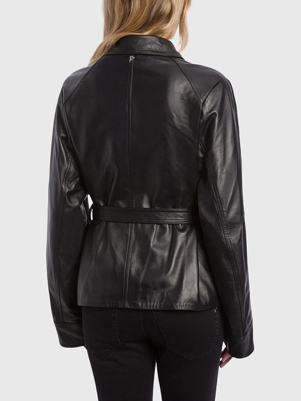 Leather jacket with an accent belt - 3