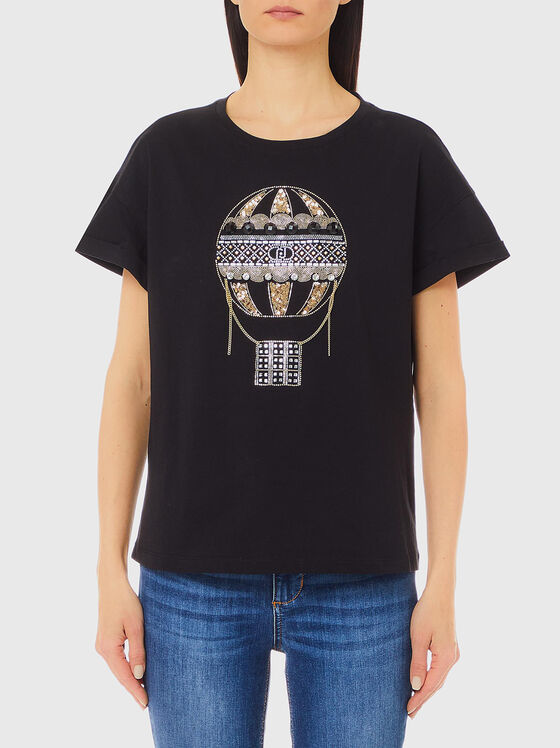 Тениска с апликирани кристали - 1