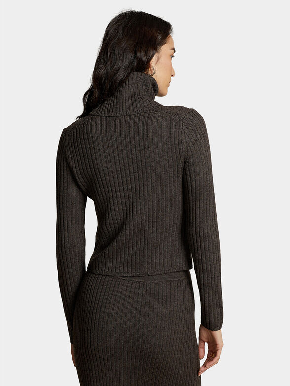 Cropped wool sweater in dark brown color - 2