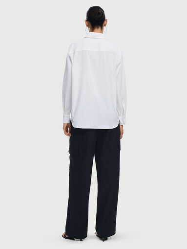 Cotton shirt with accent flower - 3