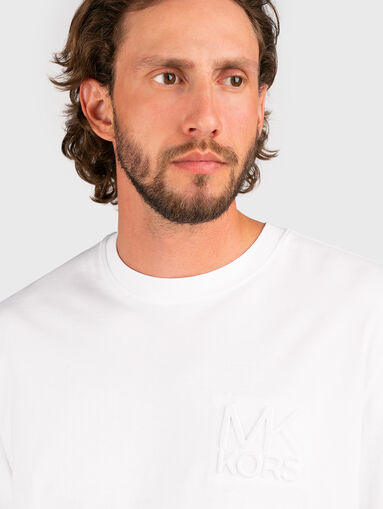 T-shirt with embossed logo on the back - 5