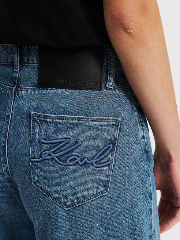 Blue jeans with accent embroidery - 3