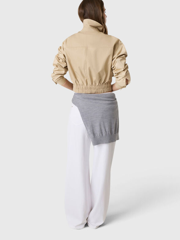 Cropped jacket with pockets - 3