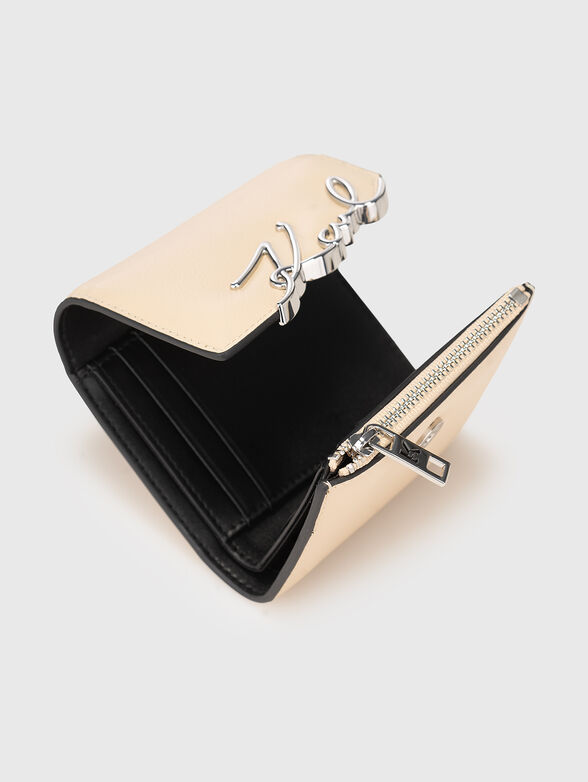 Leather wallet with accent logo - 4