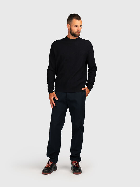 Wool sweater with oval neckline - 2