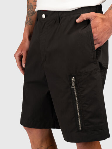 Shorts with accent zip - 3