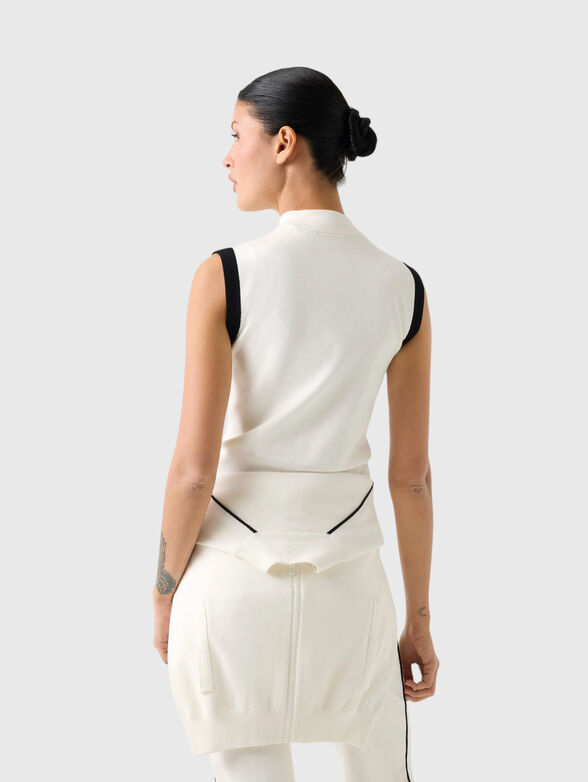 Top with contrasting details - 3