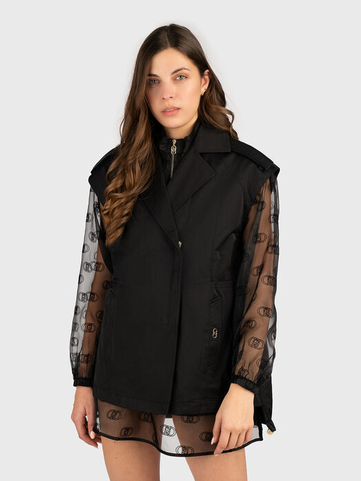 Vest with golden details