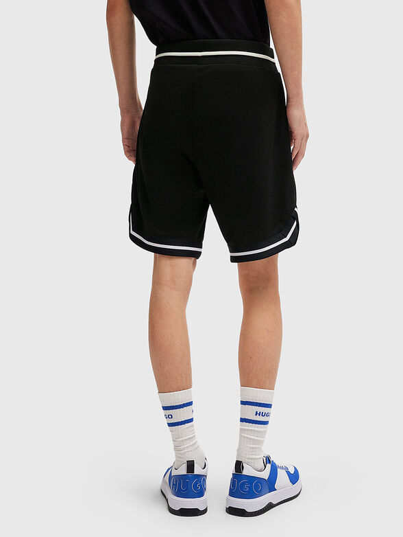 Black shorts with contarst stripes - 2