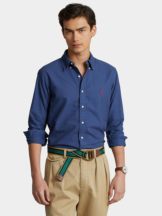 Синя памучна риза с контрастна лого бродерия - 1