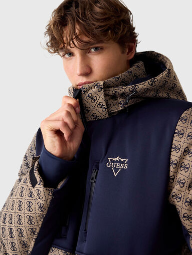 Ski jacket with contrasting details - 4