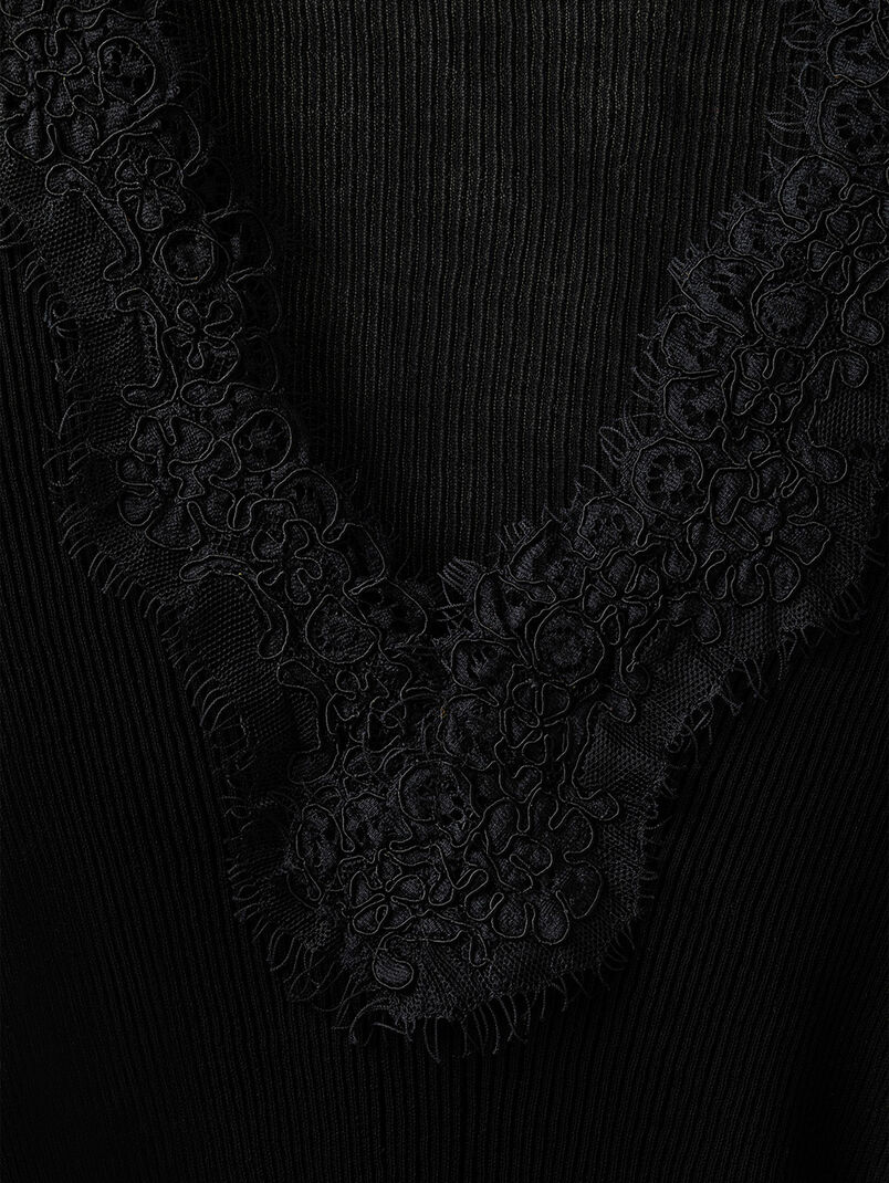 Short sleeved V-neck sweater - 3